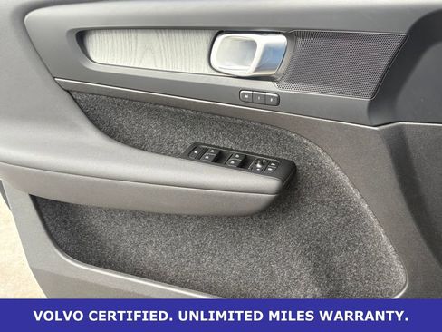 Certified 2025 Volvo XC40 B5 Core AWD/4WD image 26