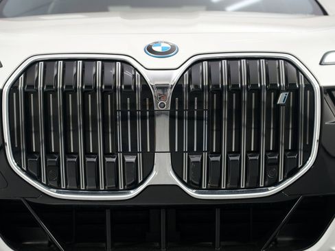 Used 2023 BMW i7 xDrive60 image 66