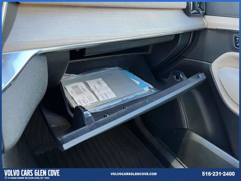 Used 2026 Volvo XC90 B6 Plus w/ Protection Package Premier image 35