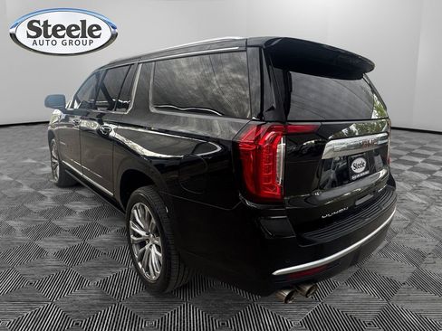Used 2022 GMC Yukon XL Denali image 3