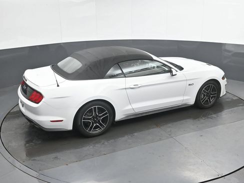 Used 2018 Ford Mustang GT Premium RWD image 32