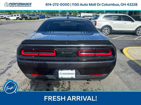 Used 2016 Dodge Challenger R/T Scat Pack RWD image 5