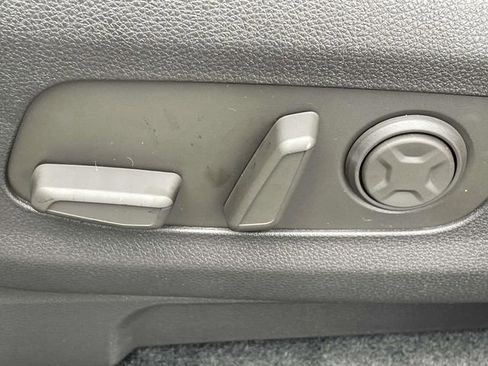 New 2026 Kia Carnival EX image 27