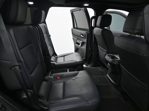 Used 2024 Toyota Sequoia Platinum AWD/4WD image 14
