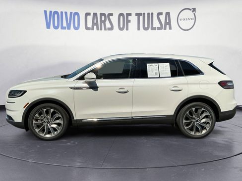 Certified 2022 Lincoln Nautilus Reserve AWD/4WD image 2