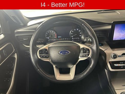 Used 2024 Ford Explorer XLT AWD/4WD image 7