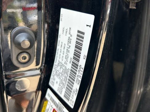 Used 2023 Toyota Tundra SR5 AWD/4WD image 10