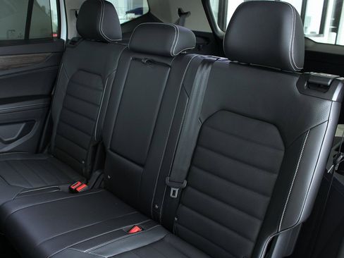 New 2025 Volkswagen Atlas SEL image 55