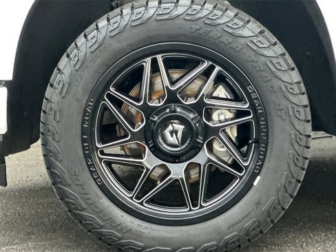 Used 2021 Chevrolet Silverado 1500 High Country w/ Technology Package image 27