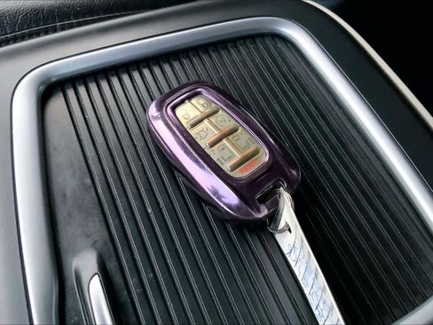 Used 2017 Chrysler Pacifica Touring-L Plus image 13