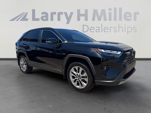 Used 2025 Toyota RAV4 Limited w/ Advanced Technology Package AWD/4WD image 7