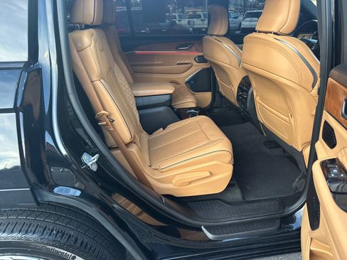 Used 2022 Jeep Grand Cherokee L Summit image 15