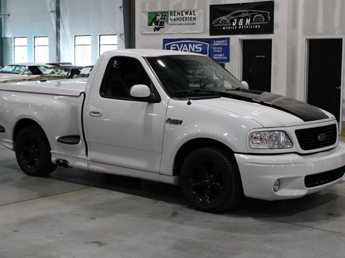 Used 2000 Ford F150 Lightning image 18