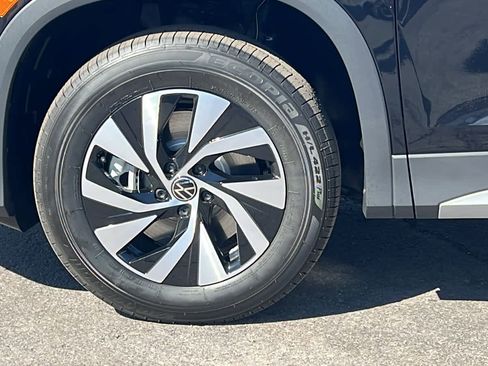 New 2026 Volkswagen Tiguan S image 9