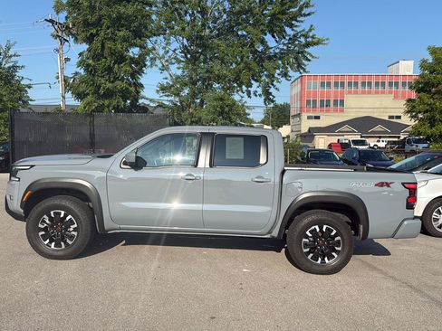 Used 2023 Nissan Frontier PRO-4X w/ Pro Convenience Package AWD/4WD image 6