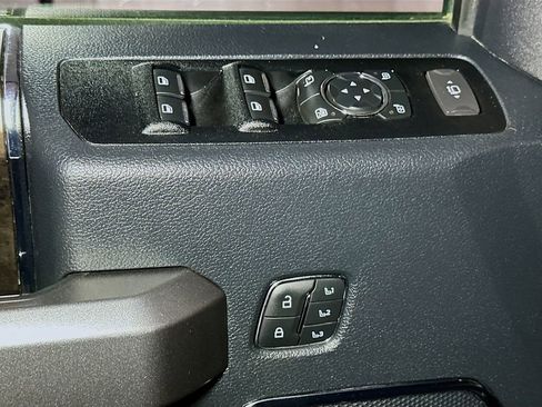 Certified 2022 Ford F250 Lariat w/ Lariat Ultimate Package AWD/4WD image 18
