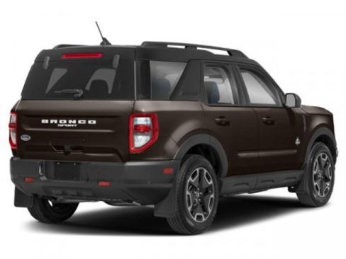 Used 2021 Ford Bronco Sport Outer Banks w/ Outer Banks Package (96D) image 2