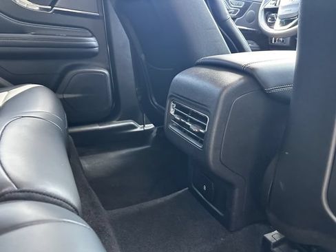 Certified 2024 Lincoln Corsair AWD image 38