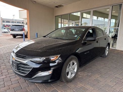 Used 2024 Chevrolet Malibu LS image 1