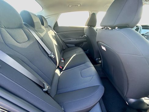 New 2026 Hyundai Elantra SE FWD image 19