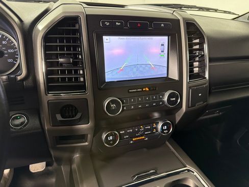Used 2019 Ford Expedition Max XLT w/ Equipment Group 201A AWD/4WD image 17