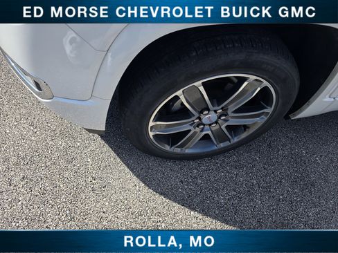 Certified 2019 GMC Acadia Denali w/ Technology Package AWD/4WD image 9