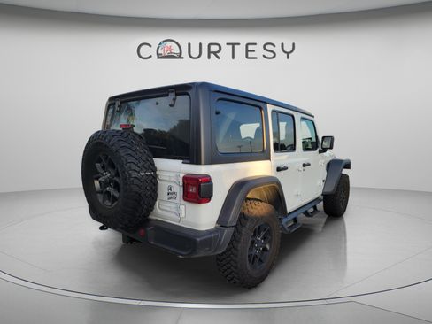 Used 2025 Jeep Wrangler Unlimited Sport AWD/4WD image 3