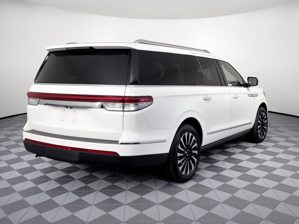 Used 2023 Lincoln Navigator L Black Label AWD/4WD image 9