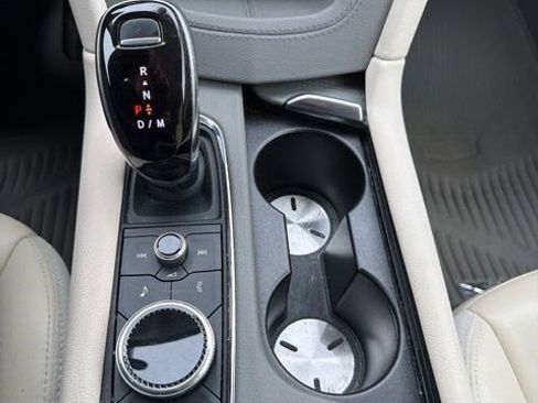 Used 2021 Cadillac XT5 Premium Luxury FWD image 18