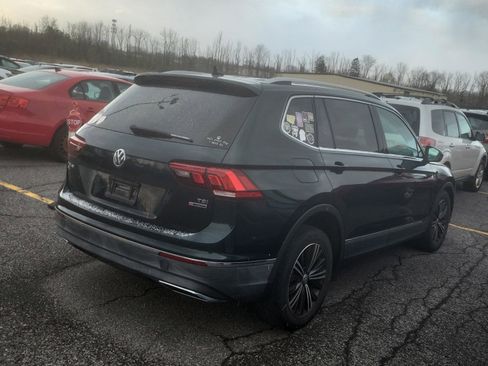 Used 2018 Volkswagen Tiguan SE AWD/4WD image 6
