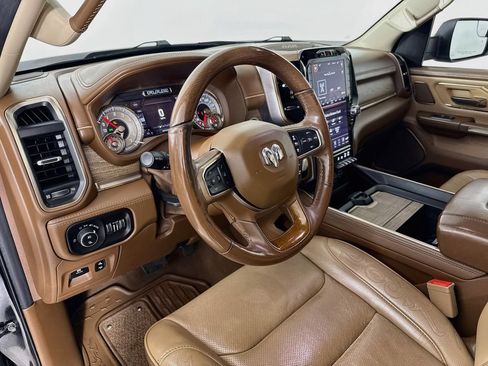 Used 2019 RAM 1500 Laramie Longhorn AWD/4WD image 10