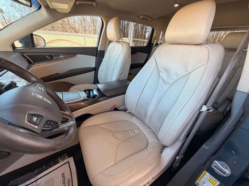 Used 2016 Lincoln MKX Select w/ Select Plus Package image 16