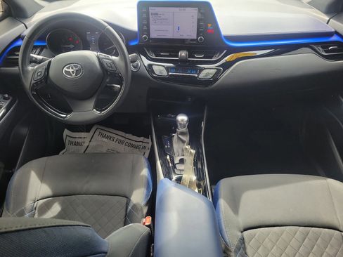 Used 2021 Toyota C-HR XLE FWD image 11