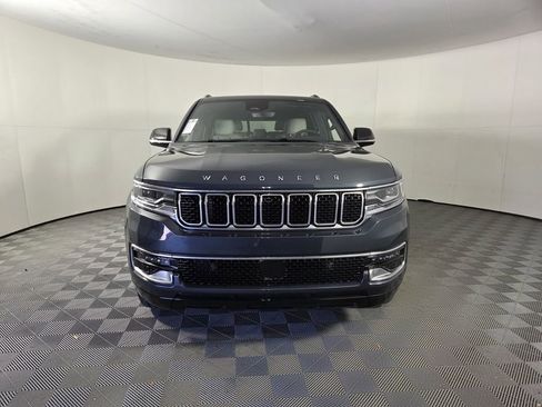 Certified 2025 Jeep Wagoneer 4WD image 3