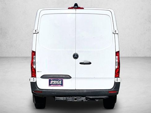Used 2020 Mercedes-Benz Sprinter 2500 image 4