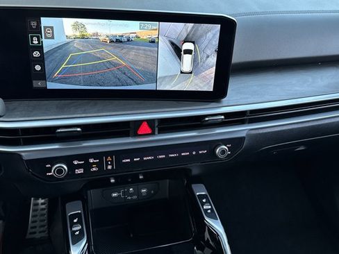 New 2025 Kia Sorento SX Prestige image 34