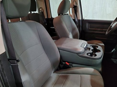 Used 2018 RAM 1500 ST w/ SXT Appearance Group image 50