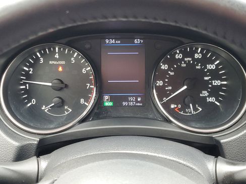 Used 2019 Nissan Rogue SV image 24