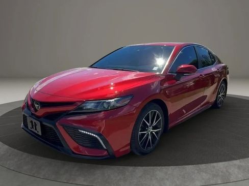 Used 2022 Toyota Camry SE AWD/4WD image 4