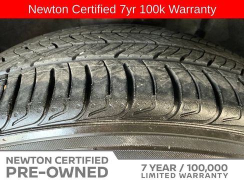 Used 2025 Nissan Altima 2.5 SV FWD image 39