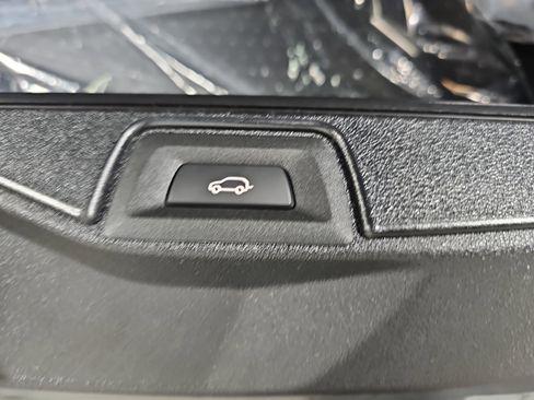 New 2026 BMW X5 xDrive40i w/ M Sport Package AWD/4WD image 13