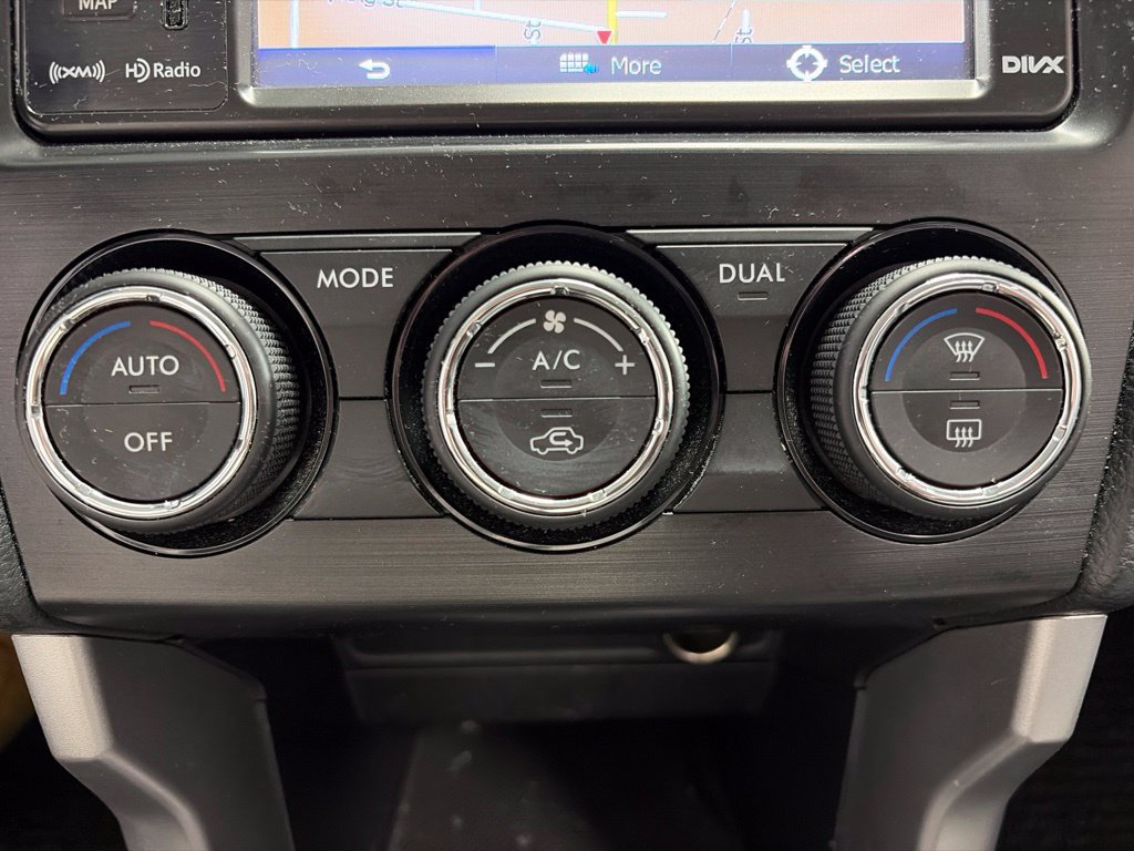 Used 2014 Subaru Forester 2.5i Touring AWD/4WD image 23