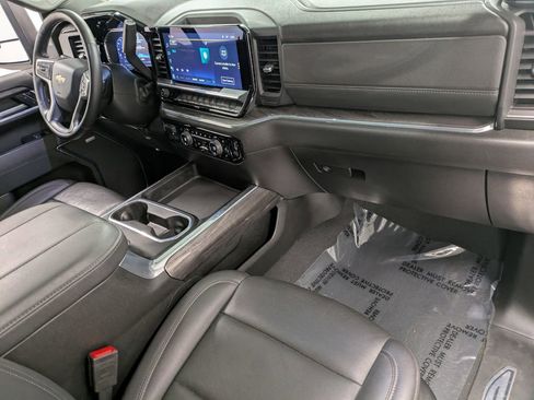 Used 2024 Chevrolet Silverado 2500 LTZ w/ LTZ Premium Package AWD/4WD image 30