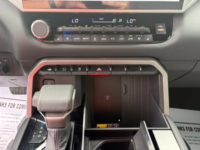 Used 2025 Toyota Sequoia Limited w/ Tow Technology Package AWD/4WD image 19