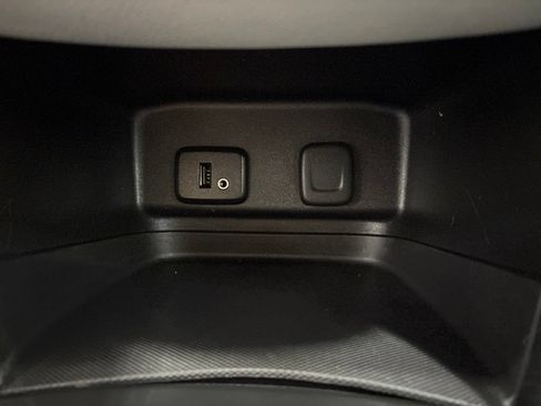Used 2018 Chevrolet Equinox LT AWD/4WD image 19