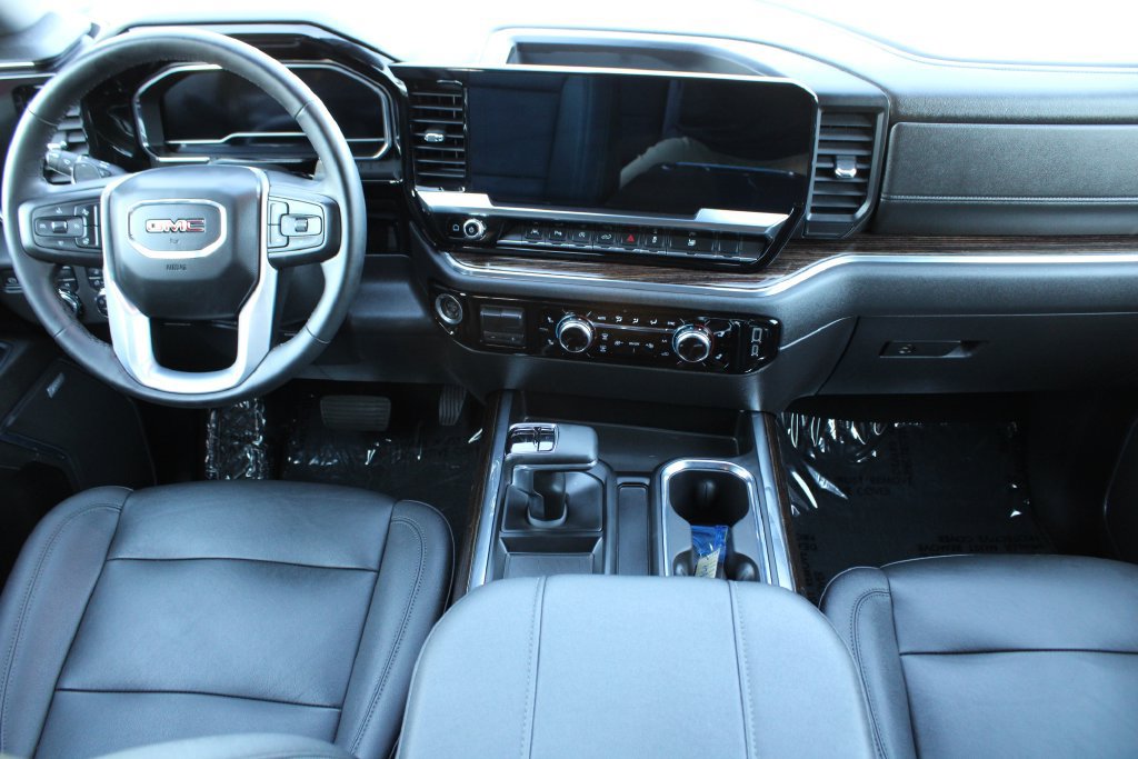 Used 2023 GMC Sierra 1500 Elevation w/ Elevation Premium Package AWD/4WD image 18