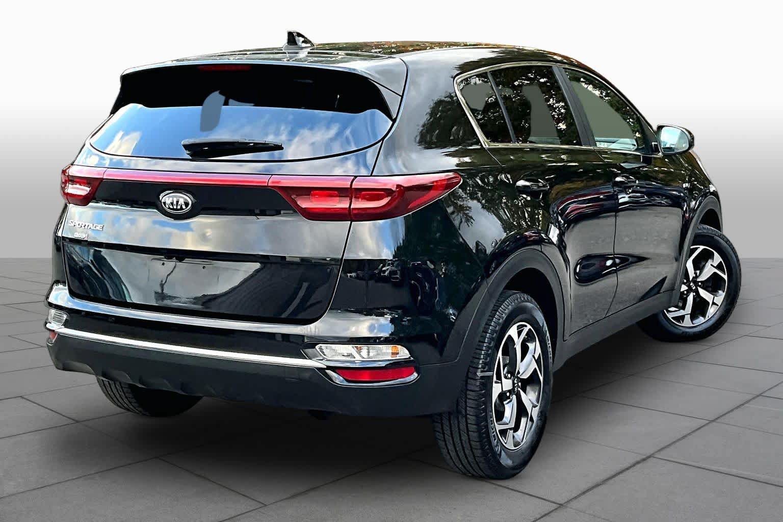 Used 2020 Kia Sportage LX AWD/4WD image 13