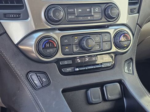 Used 2018 Chevrolet Tahoe LT image 23