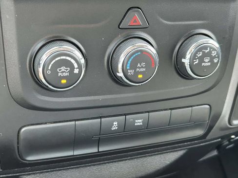 Used 2014 RAM 1500 Express AWD/4WD image 24