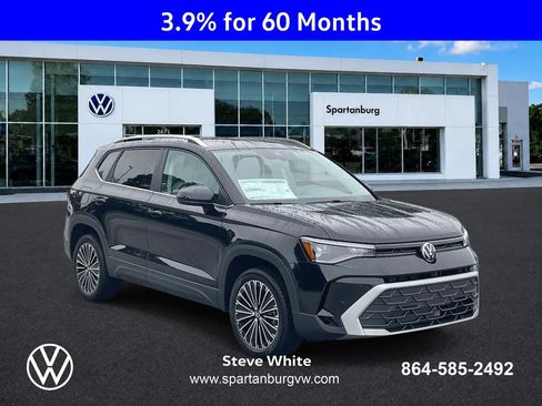 New 2026 Volkswagen Taos SE FWD image 1